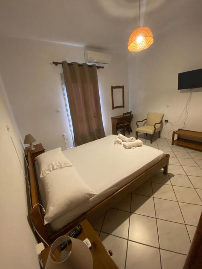 Amnia Apartment Agios Romanos ภายนอก รูปภาพ